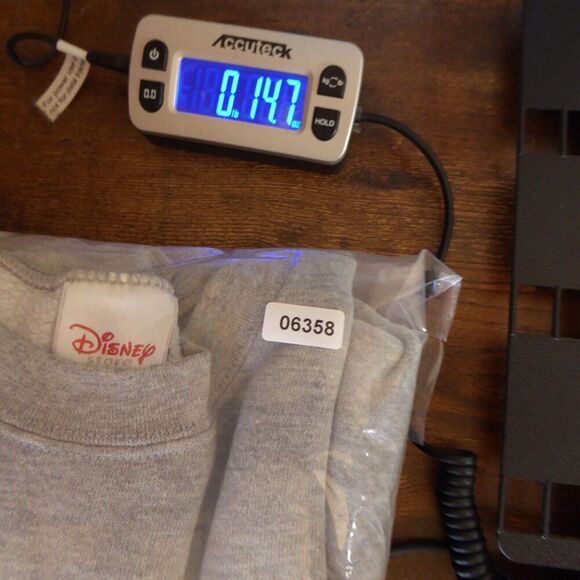 Vintage Disney Sweatshirt Mens Medium Gray Long Sleeve Crewneck  Eeyore Graphic - Picture 10 of 10